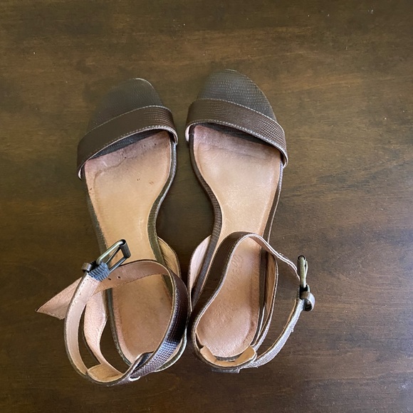 🎉Host Pick 🎉Madewell Ankle Strap Heel shoes, gently used - Picture 3 of 4